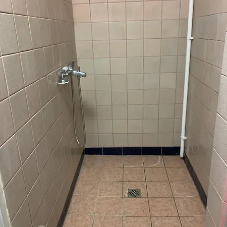 Kwatera Przed Remontem Bez Zlewu W Części Kuchennej łazienka Przed Remontem Gdynia